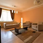 Db Apt - Comfort And Space In The Heart Of Old Town