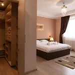 Db Apt - Comfort And Space In The Heart Of Old Town