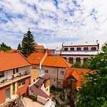 Db Apt - Comfort And Space In The Heart Of Old Town