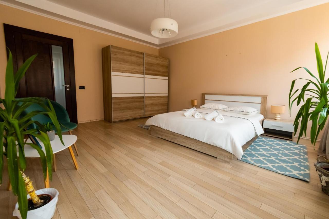 Db Apt - Comfort And Space In The Heart Of Old Town Brașov